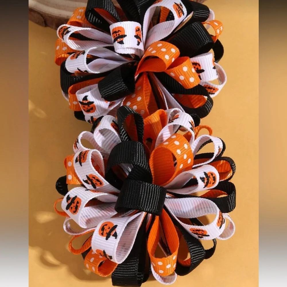 🌱🦢4 FOR $15!🦢🌱 Halloween Pumpkin Pom Pom Hair Bows for Kids